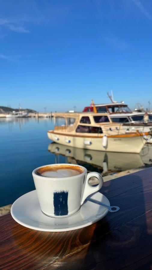 Apartmaji Pri Bosi Nogi Izola Luaran gambar