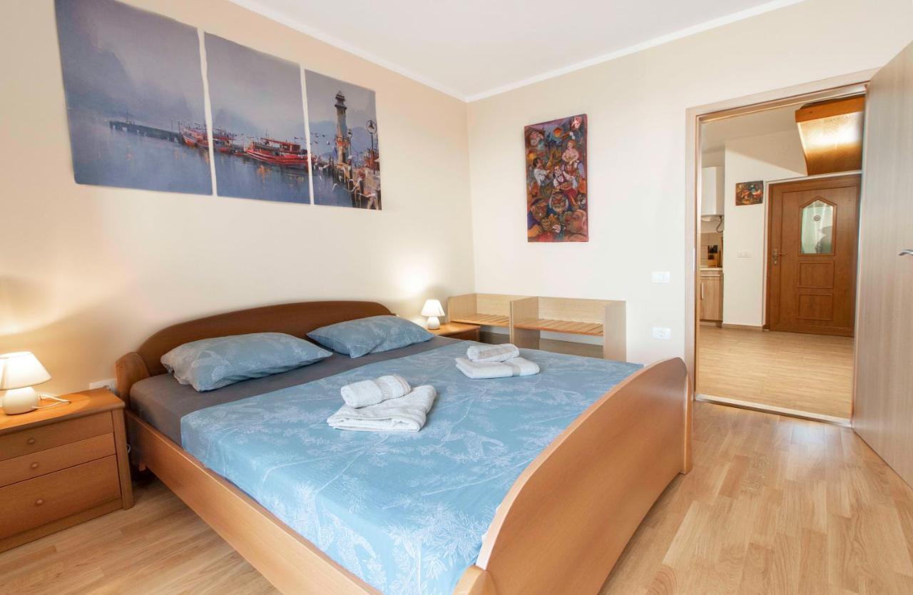 Apartmaji Pri Bosi Nogi Izola Luaran gambar
