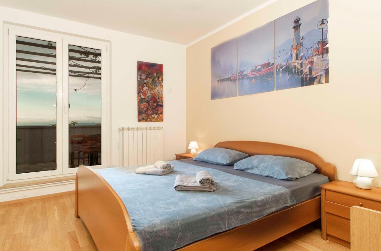 Apartmaji Pri Bosi Nogi Izola Luaran gambar