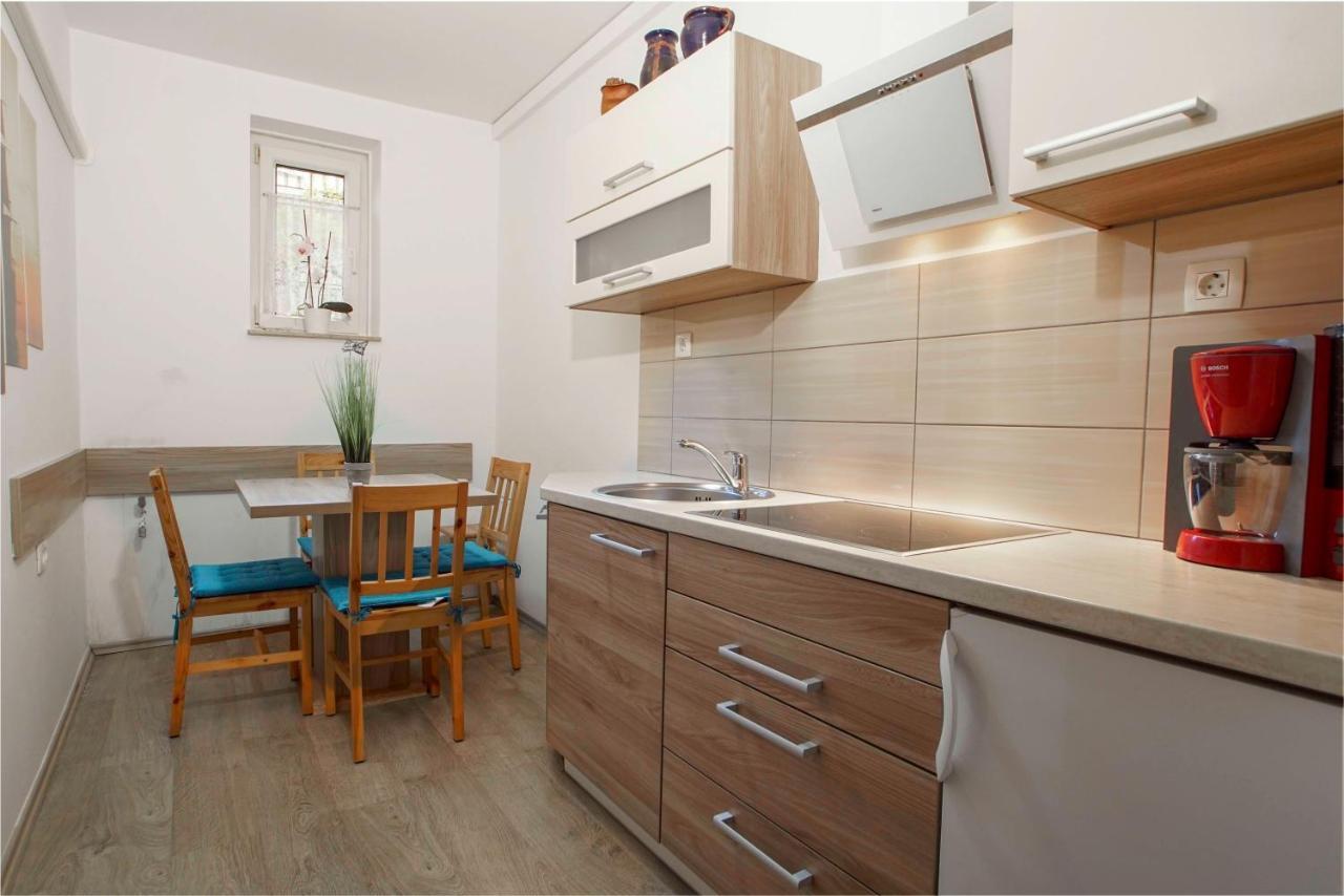 Apartmaji Pri Bosi Nogi Izola Luaran gambar