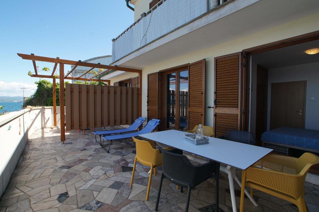 Apartmaji Pri Bosi Nogi Izola Luaran gambar