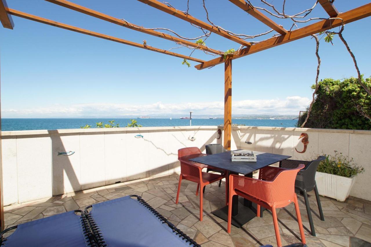 Apartmaji Pri Bosi Nogi Izola Luaran gambar